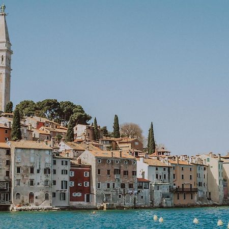 Luxury Seafront Palazzo Villa Rovinj Exterior photo