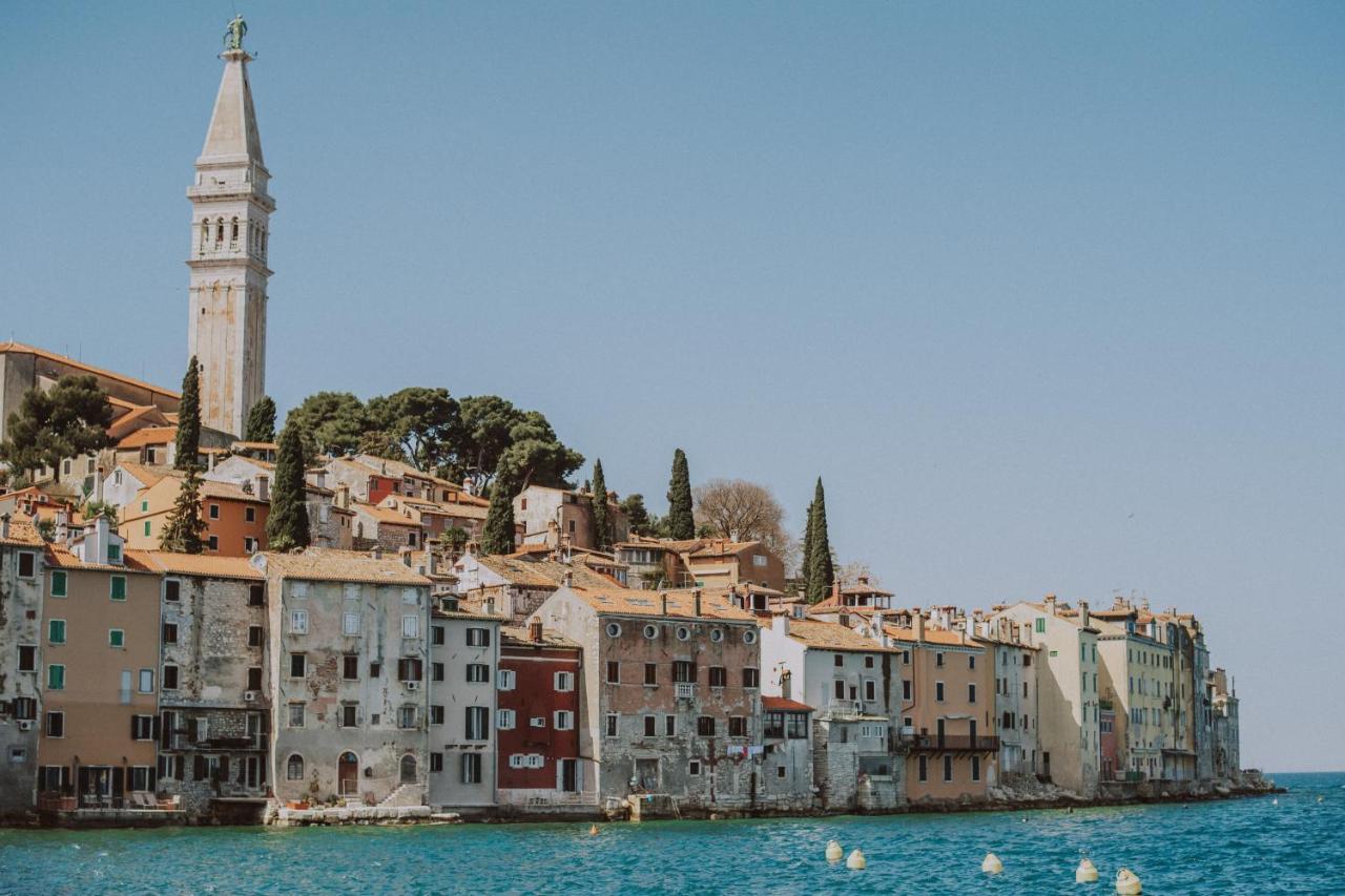 Luxury Seafront Palazzo Villa Rovinj Exterior photo