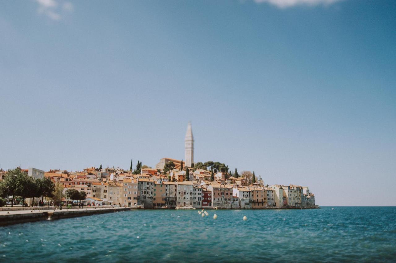 Luxury Seafront Palazzo Villa Rovinj Exterior photo